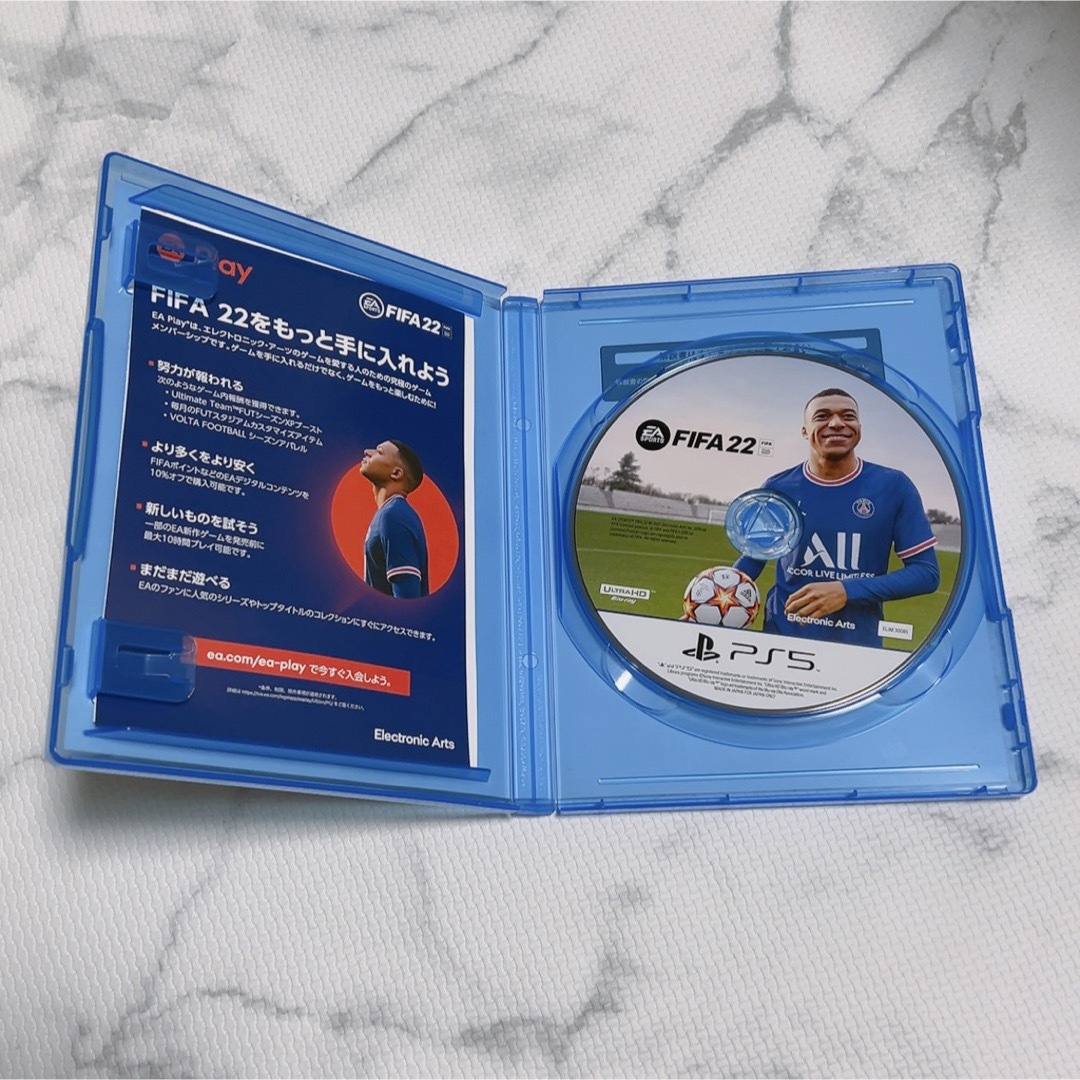 PlayStation(プレイステーション)のFIFA 22 PS5 美品 エンタメ/ホビーのゲームソフト/ゲーム機本体(家庭用ゲームソフト)の商品写真