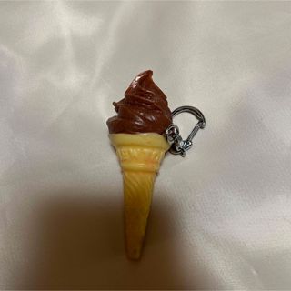 キーホルダー　食品サンプル　チョコアイス　ソフトクリーム　チョコ(キーホルダー)