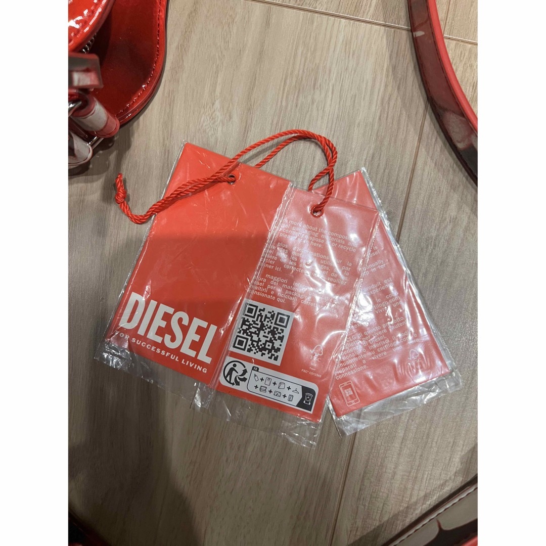 DIESEL(ディーゼル)のDIESEL Play Shoulder プリントPUショルダーバッグ レディースのバッグ(ショルダーバッグ)の商品写真