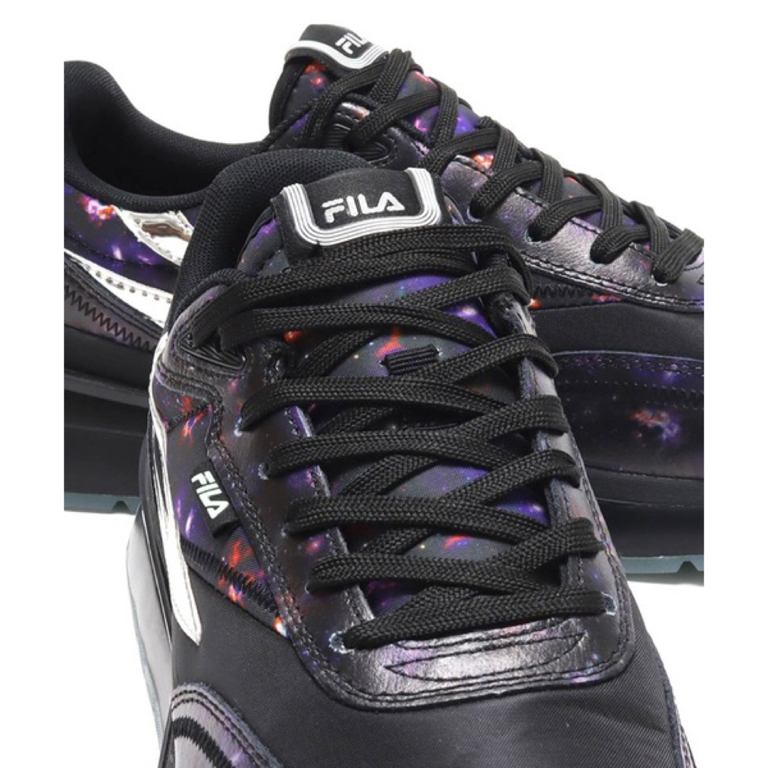 FILA(フィラ)の新品✨未使用　フィラ　幻想的な宇宙柄‼️ ブラック系　スニーカー  大特価‼️  レディースの靴/シューズ(スニーカー)の商品写真