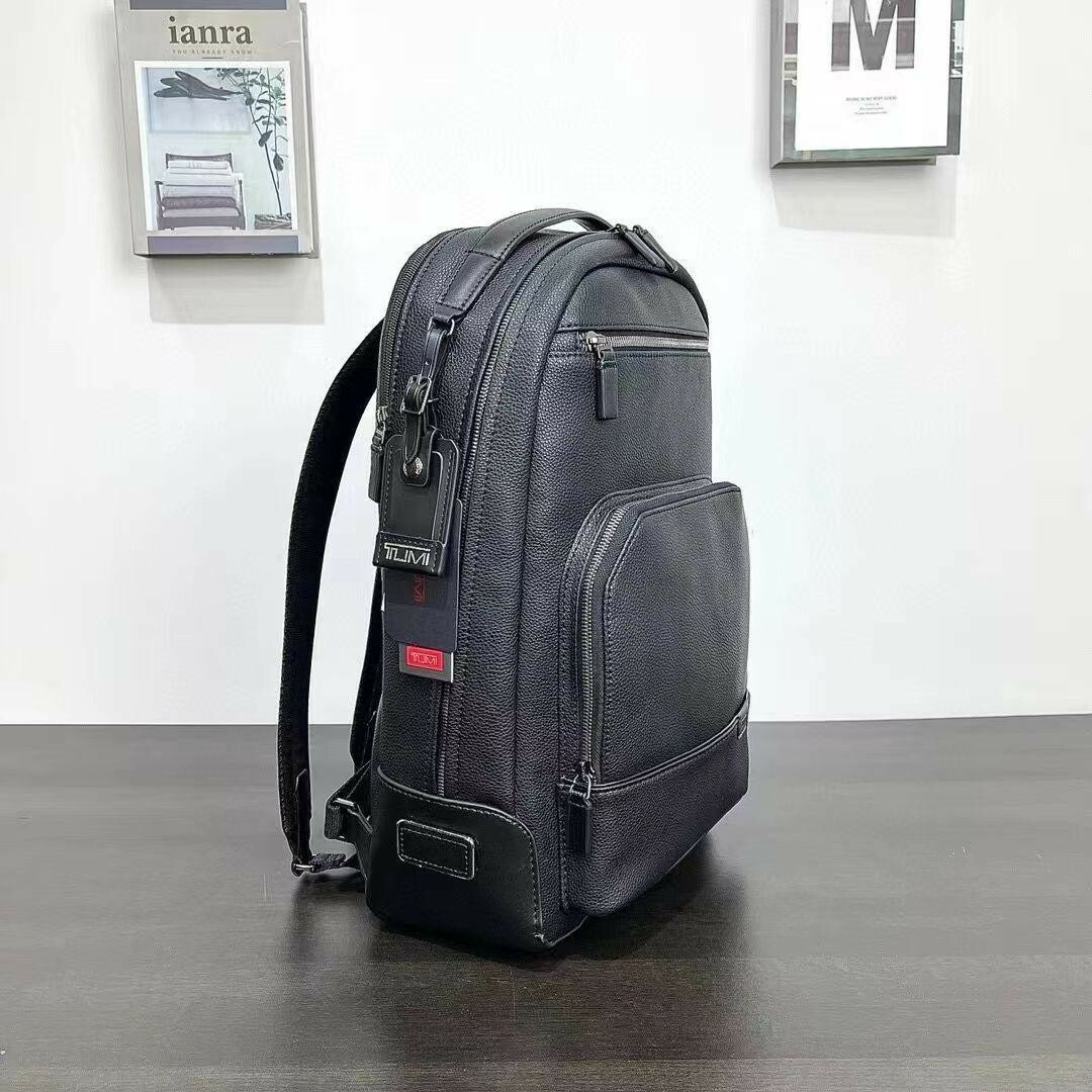 TUMI(トゥミ)のTUMI「ウォレン」バックパック HARRISON カウレザー レディースのバッグ(リュック/バックパック)の商品写真