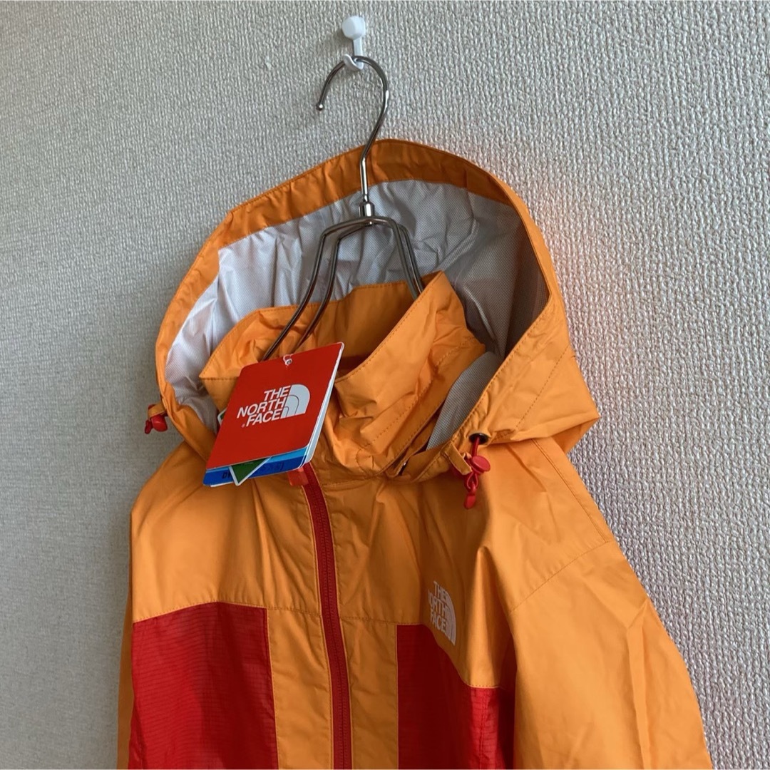 THE NORTH FACE(ザノースフェイス)の【新品】ノースフェイス　ナイロンジャケット　ナイロンパーカー　レディースL レディースのジャケット/アウター(ナイロンジャケット)の商品写真