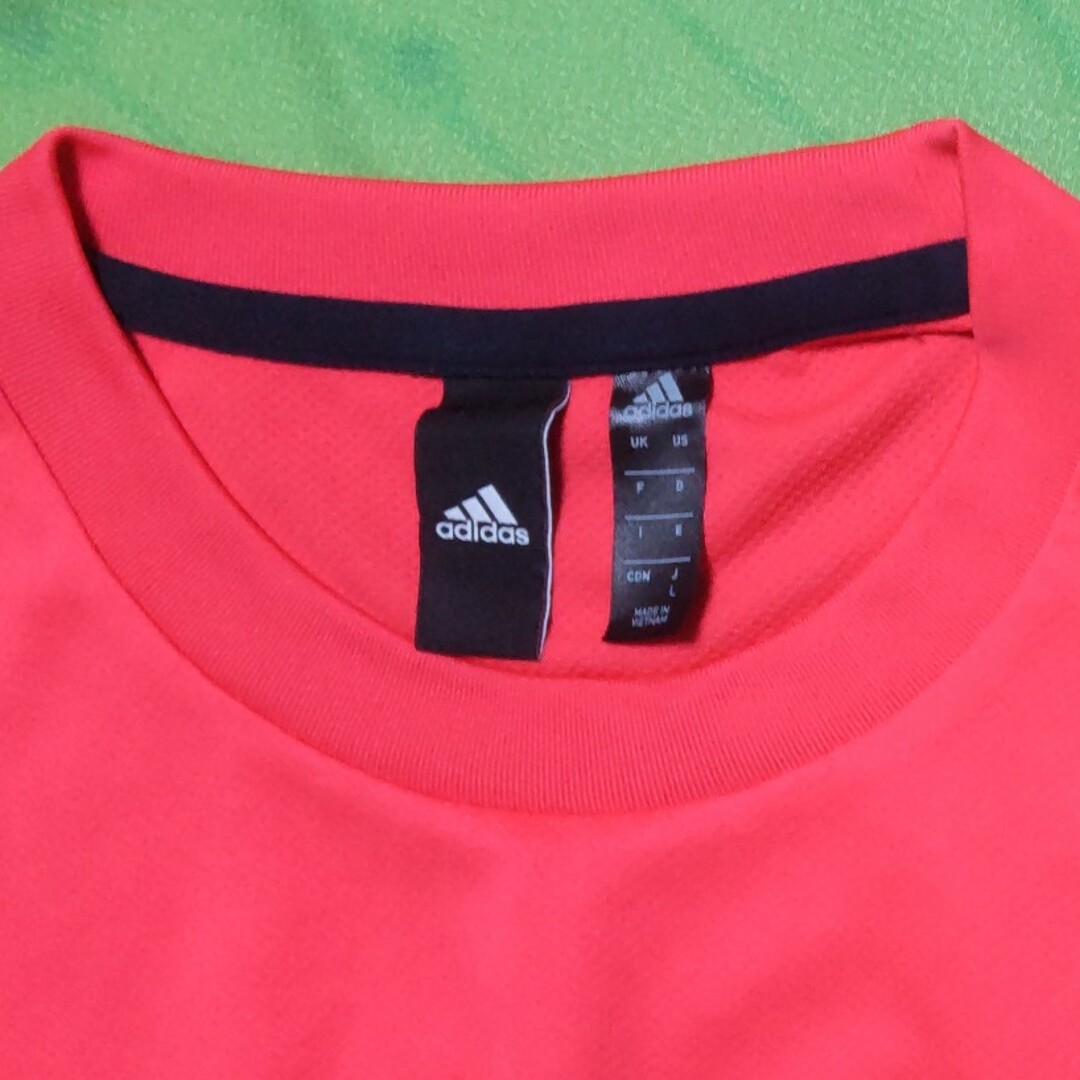 adidas(アディダス)のadidas　Tシャツ スポーツ/アウトドアのサッカー/フットサル(ウェア)の商品写真