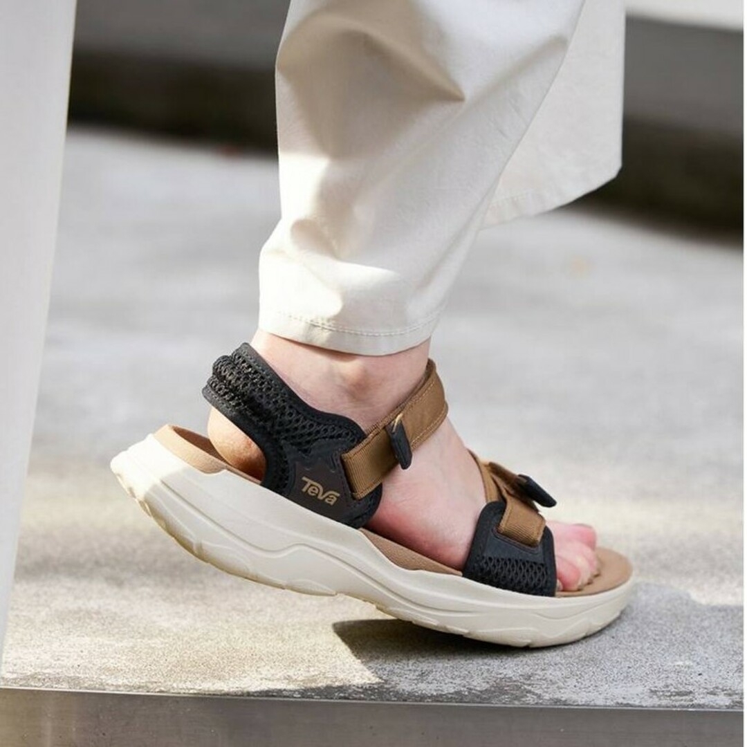 Teva(テバ)のTeva　テバ　別注 ZYMIC サンダル レディースの靴/シューズ(サンダル)の商品写真