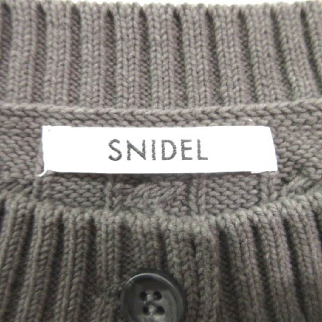 SNIDEL(スナイデル)のスナイデル 22AW クロップド ケーブル カーディガン 薄手 フリー ■052 レディースのトップス(カーディガン)の商品写真