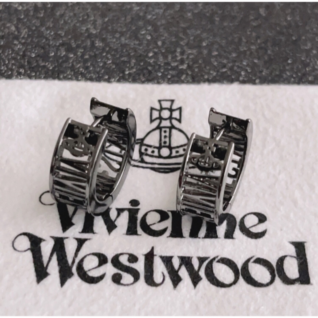 Vivienne Westwood(ヴィヴィアンウエストウッド)のヴィヴィアンウエストウッド　WESTMINSTER フープスタッド ピアス  レディースのアクセサリー(ピアス)の商品写真