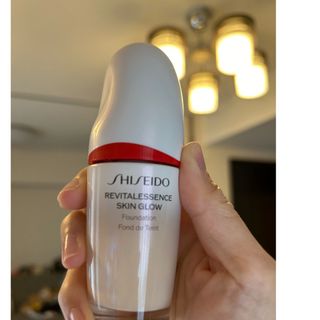 シセイドウ(SHISEIDO (資生堂))のエッセンススキングロウファンデーション　140(ファンデーション)