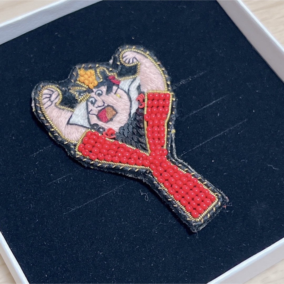 Disney(ディズニー)のALPHABET BROOCH アルファベット刺繍ブローチ「Y」 レディースのアクセサリー(ブローチ/コサージュ)の商品写真