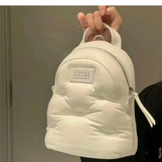 マルタンマルジェラ(Maison Martin Margiela)の235　MAISON MARGIELA  グラムスラム  白 リュックサック(ショルダーバッグ)