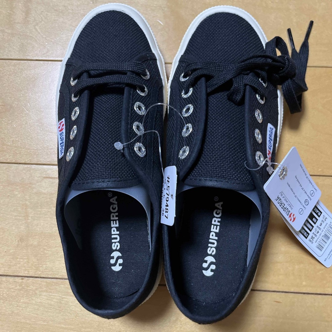 SUPERGA(スペルガ)のSUPERGA/スペルガ スニーカー 黒 サイズ36（23.0～23.5cm ） レディースの靴/シューズ(スニーカー)の商品写真