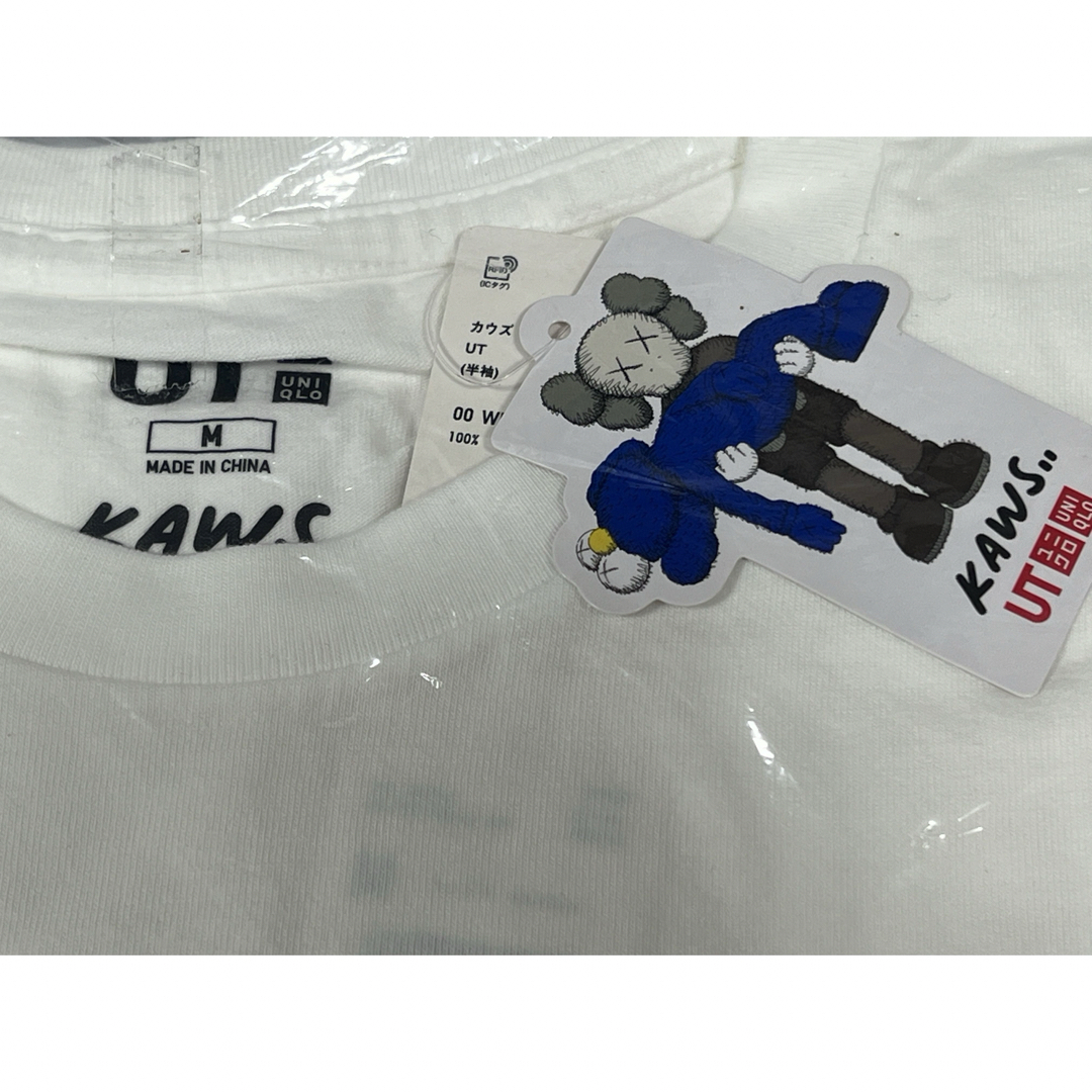 UNIQLO(ユニクロ)の☆新品未使用☆UNIQLO ×KAWS UTユニクロ×カウズ コラボ サイズM メンズのトップス(Tシャツ/カットソー(半袖/袖なし))の商品写真