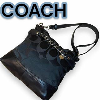 コーチ(COACH)の大人気　COACH　斜め掛けショルダーバッグ　チェーンデザイン　シグネチャー　黒(ショルダーバッグ)