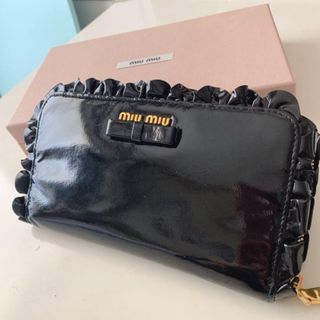 ミュウミュウ(miumiu)のmiumiu 財布(財布)