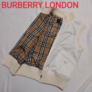 バーバリー(BURBERRY)の美品☆バーバリーロンドン ノバチェックダウンベスト 白 M相当 ロゴ入り(ダウンベスト)