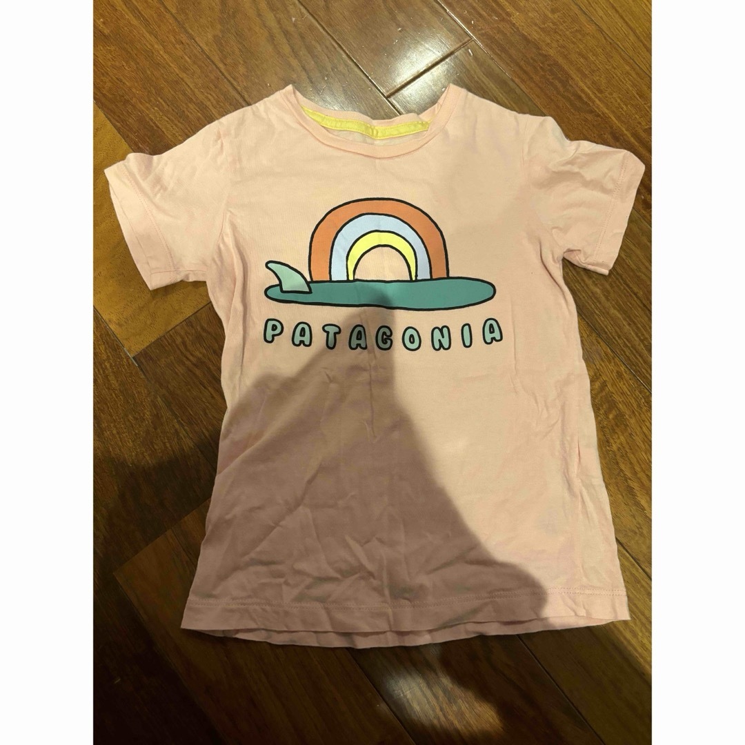 patagonia(パタゴニア)のパタゴニア　ピンク　Tシャツ　3歳サイズ キッズ/ベビー/マタニティのキッズ服女の子用(90cm~)(Tシャツ/カットソー)の商品写真