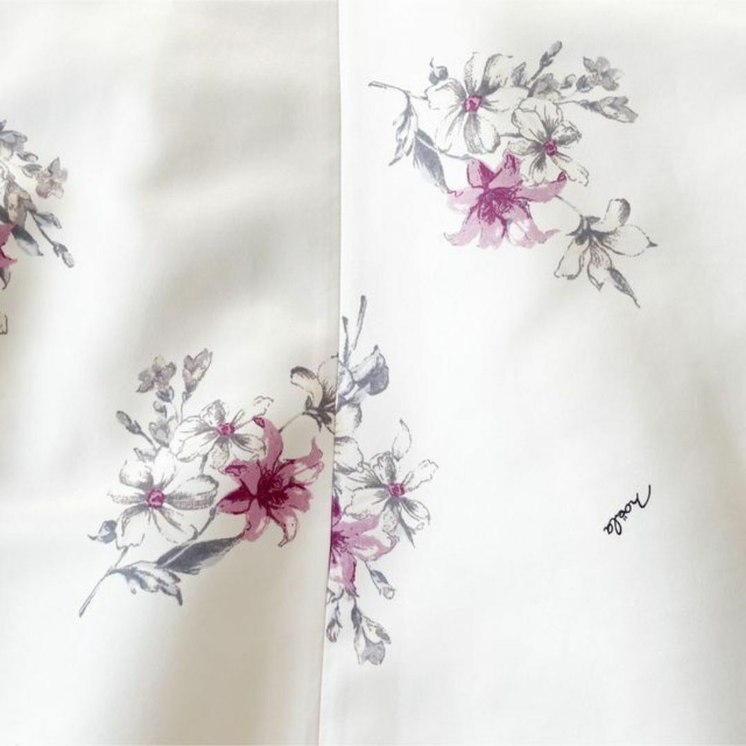 ノエラNOELA スカート　ロング丈　リリー花柄　Sサイズ　パープル系ホワイト白 レディースのスカート(ロングスカート)の商品写真