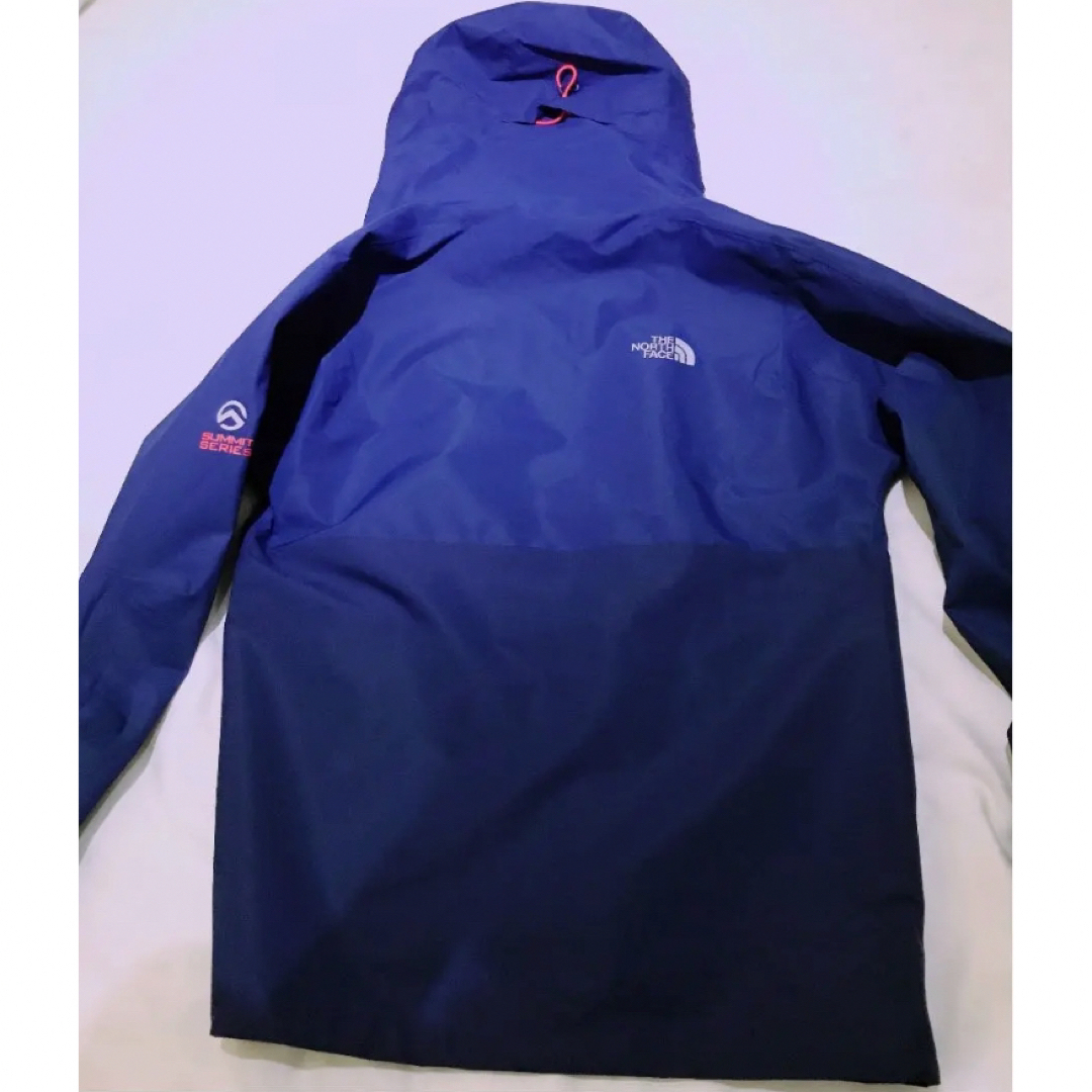 THE NORTH FACE(ザノースフェイス)の【正規品】新品未使用！ザノースフェイス　サミットシリーズ　M メンズのジャケット/アウター(マウンテンパーカー)の商品写真