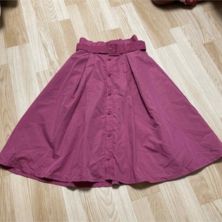ナイスクラップ(NICE CLAUP)のピンクのフレアスカート(ひざ丈スカート)