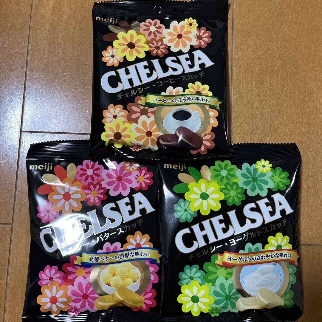 chelsea(チェルシー)の明治 チェルシーバタースカッチ&ヨーグルトスカッチ&コーヒースカッチ 食品/飲料/酒の食品(菓子/デザート)の商品写真