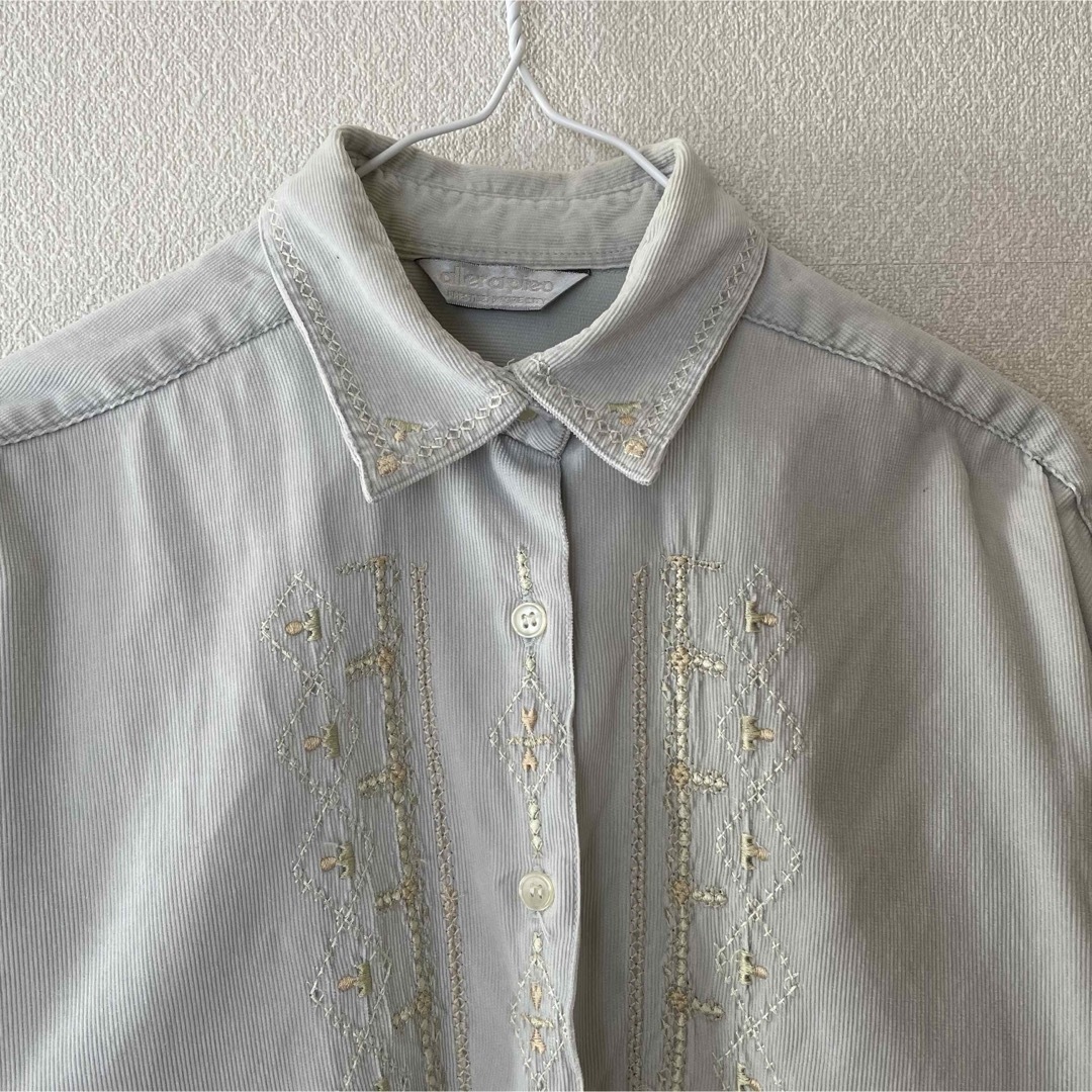 VINTAGE(ヴィンテージ)の古着 コーデュロイシャツ レディースのトップス(シャツ/ブラウス(長袖/七分))の商品写真