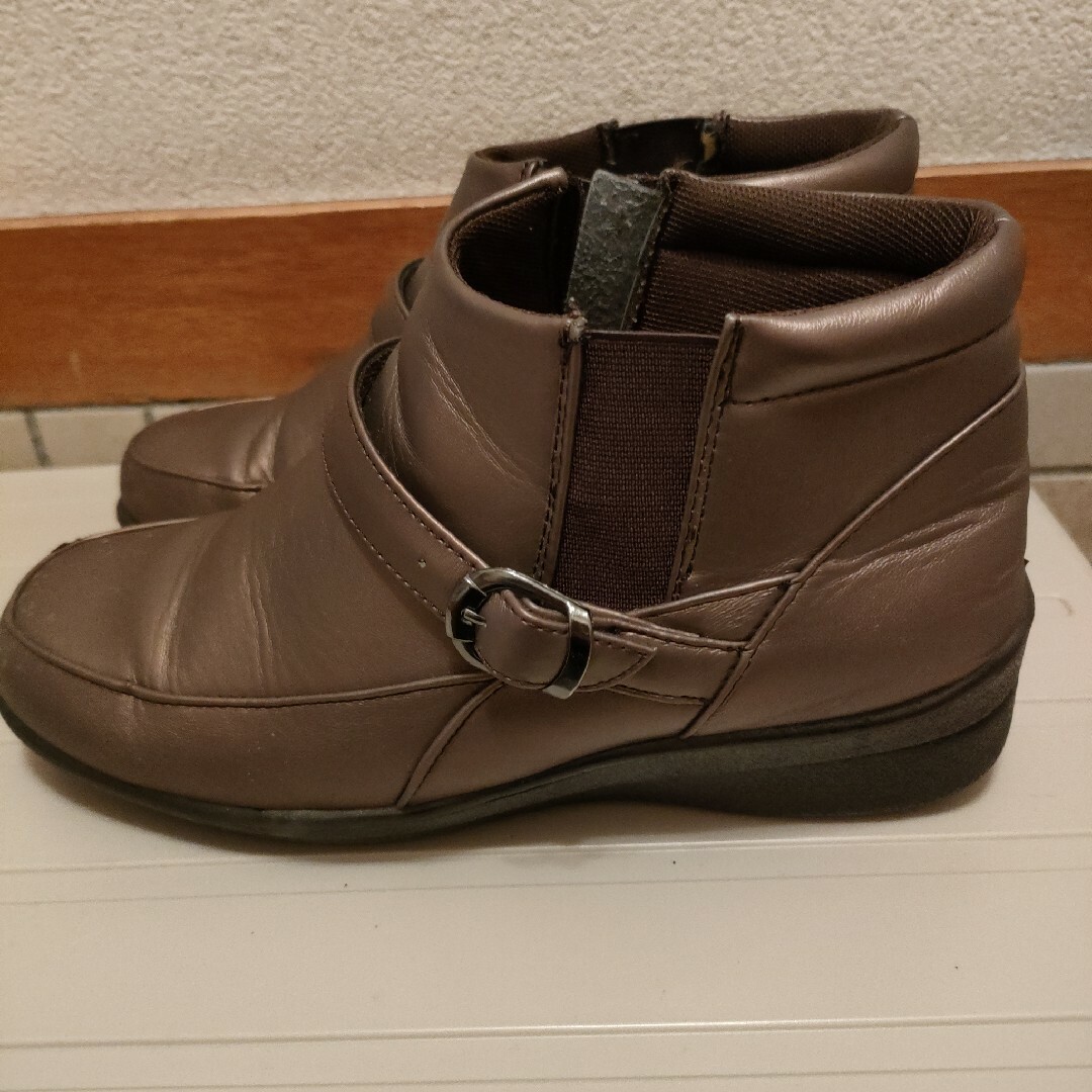 【美品】Loopio ショートブーツ 3E 24.5cm レディースの靴/シューズ(ブーツ)の商品写真