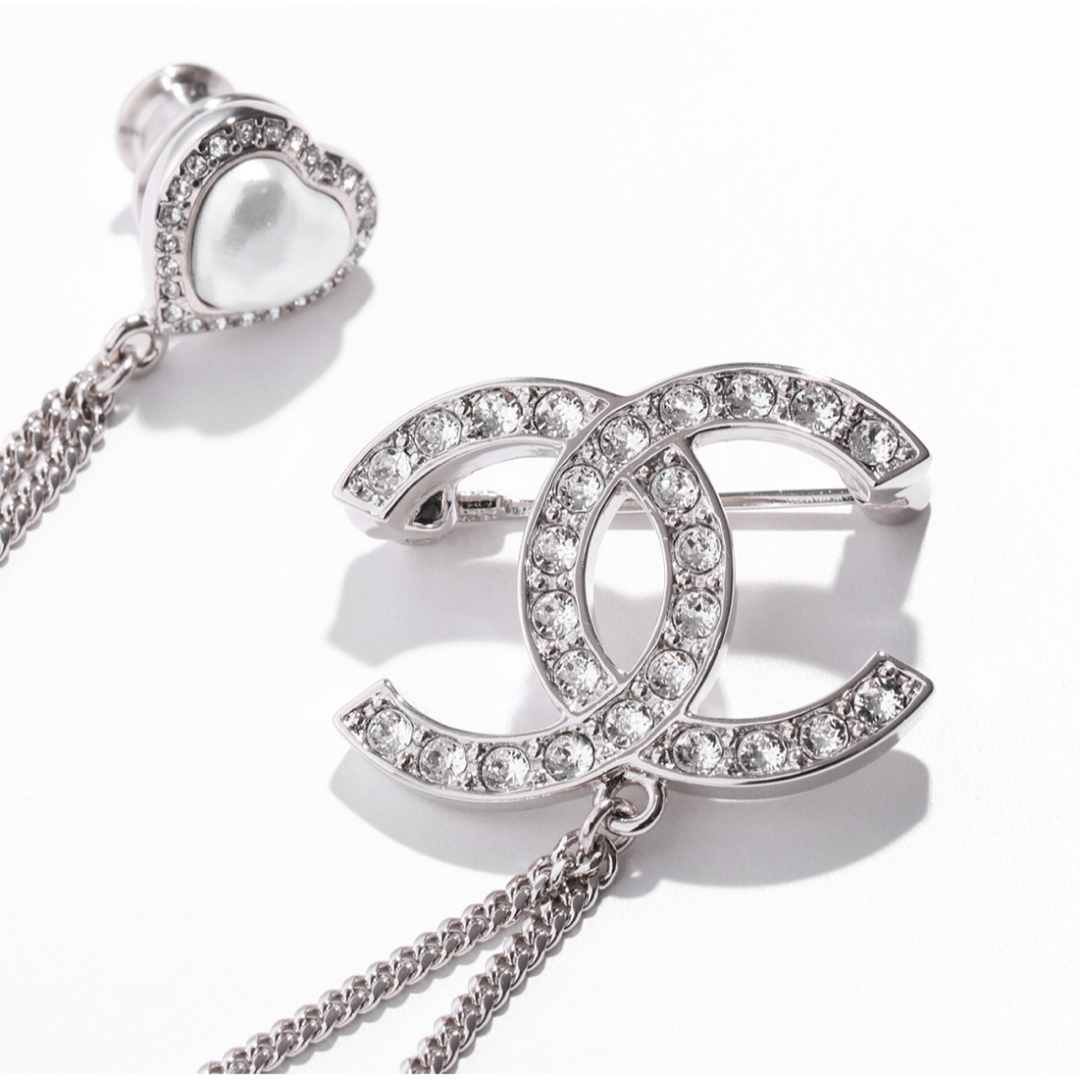 CHANEL - 新品 シャネル ハート ブローチ チェーン ABB622 CHANEL - 新品 シャネル ハート ブローチ チェーン ABB622