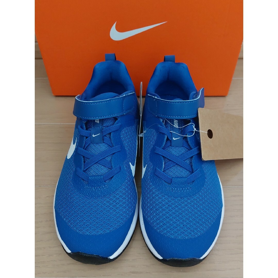 NIKE(ナイキ)の【6574】★新品★ 箱なし 21㎝ ナイキ レボリューション スニーカー キッズ/ベビー/マタニティのキッズ靴/シューズ(15cm~)(スニーカー)の商品写真