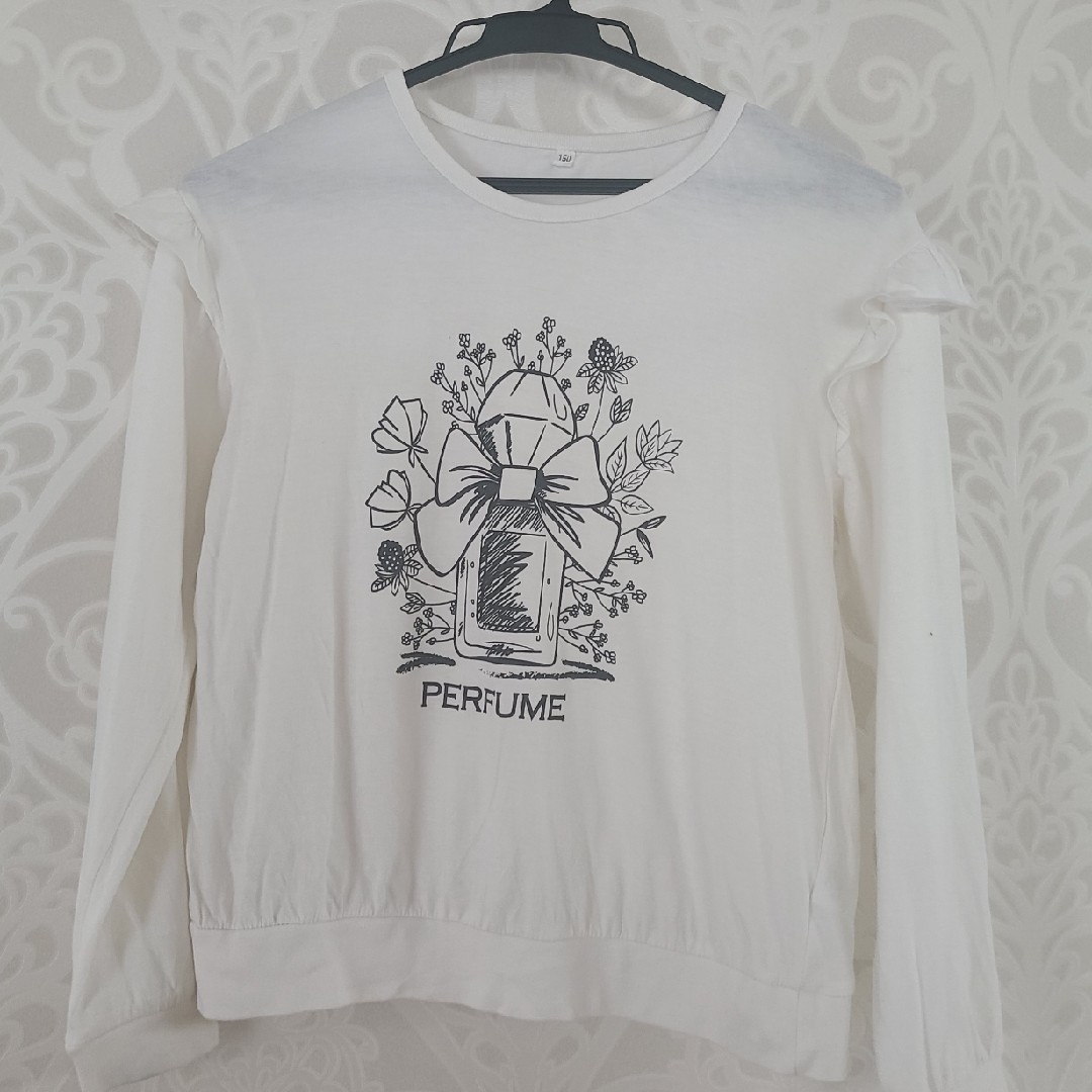 美品　ロンT　ロングTシャツ　150㌢　女の子　かわいい キッズ/ベビー/マタニティのキッズ服女の子用(90cm~)(Tシャツ/カットソー)の商品写真