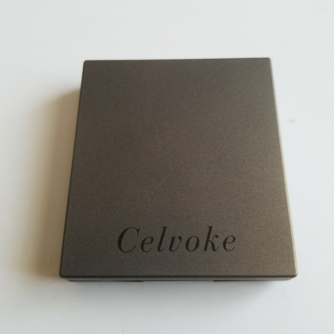 Celvoke(セルヴォーク)のセルヴォーク  カムフィー プレストパウダー コスメ/美容のベースメイク/化粧品(フェイスパウダー)の商品写真