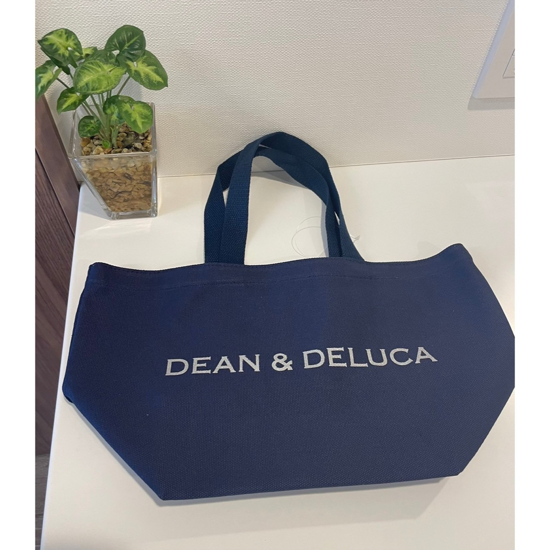 DEAN & DELUCA(ディーンアンドデルーカ)の新品★DEAN&DELUCA ディーンアンドデルーカトートバッグSサイズ レディースのバッグ(トートバッグ)の商品写真