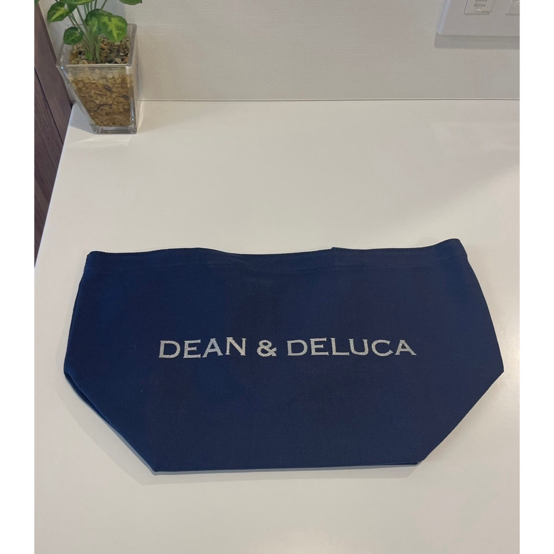 DEAN & DELUCA(ディーンアンドデルーカ)の新品★DEAN&DELUCA ディーンアンドデルーカトートバッグSサイズ レディースのバッグ(トートバッグ)の商品写真