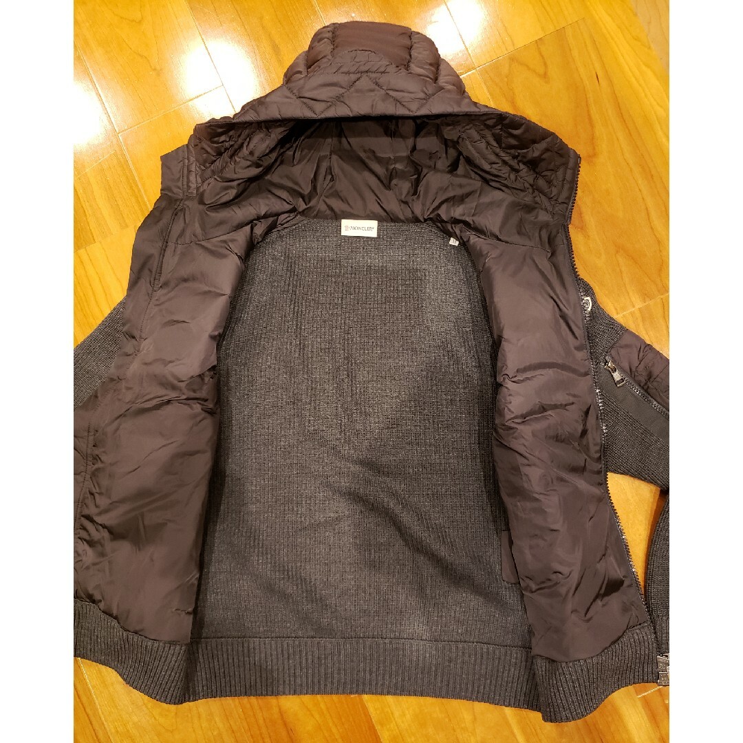 MONCLER(モンクレール)の【美品】モンクレール　MONCLER　ジップアップ　パーカー　カーキ　M メンズのトップス(パーカー)の商品写真