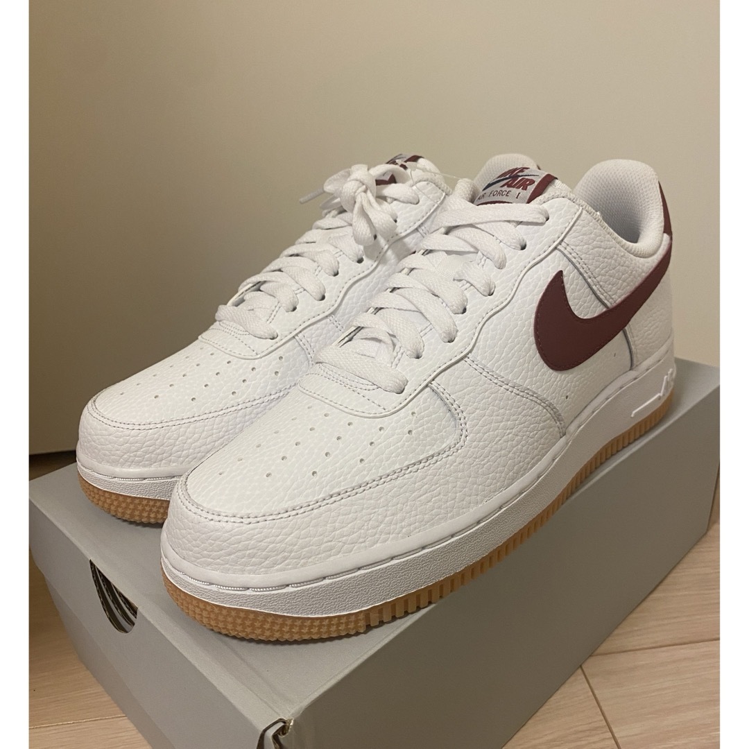 NIKE(ナイキ)の【完売品】NIKE AIR FORCE 1 '07 2 TEAM RED メンズの靴/シューズ(スニーカー)の商品写真