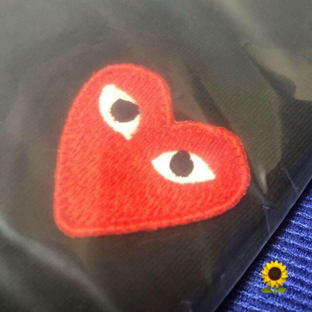 COMME des GARCONS(コムデギャルソン)の国内正規品 プレイコムデギャルソン メンズL  Tシャツ ブラック  赤ハート メンズのトップス(Tシャツ/カットソー(半袖/袖なし))の商品写真