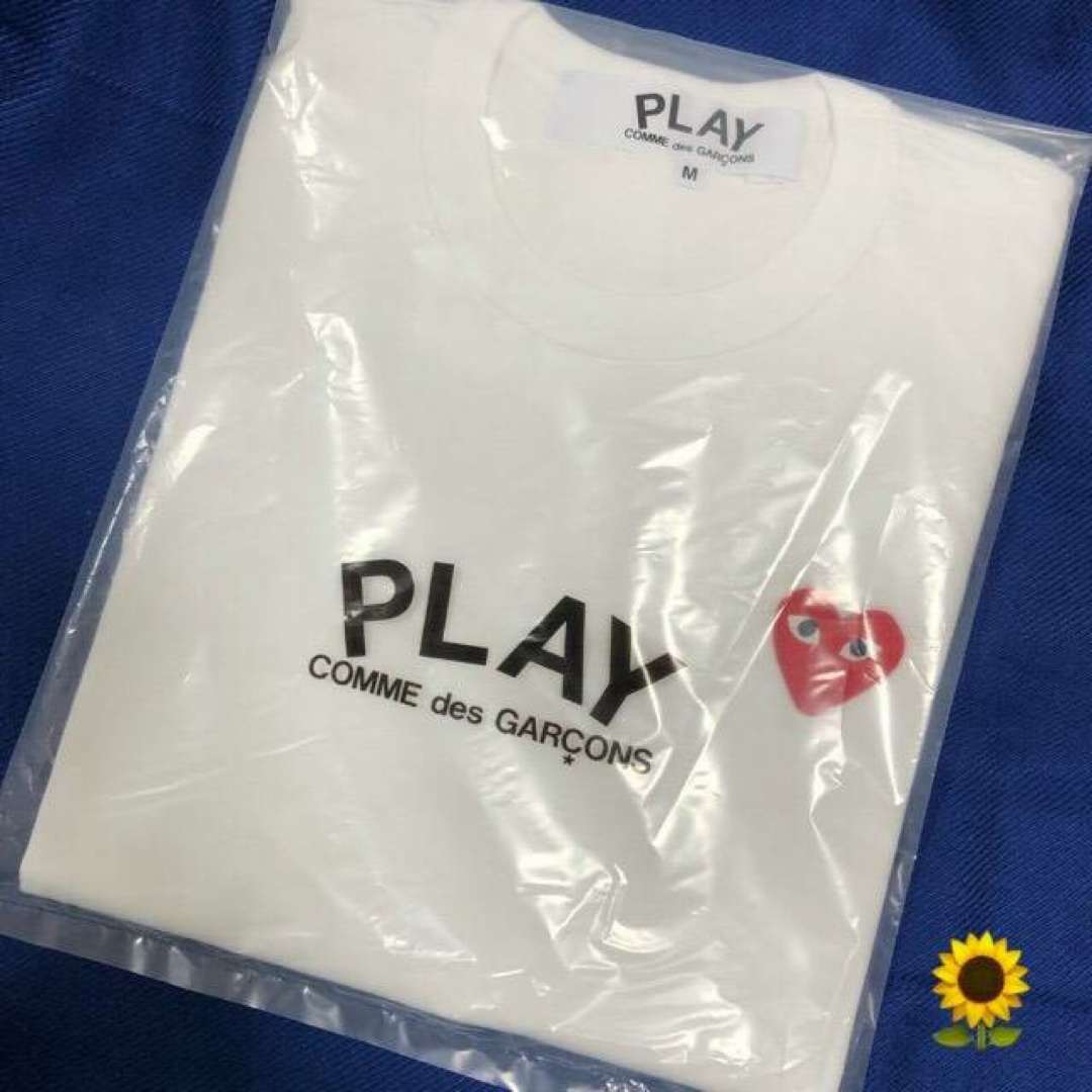 COMME des GARCONS(コムデギャルソン)の国内正規品 プレイコムデギャルソン メンズM Tシャツ ホワイト レッドハート メンズのトップス(Tシャツ/カットソー(半袖/袖なし))の商品写真