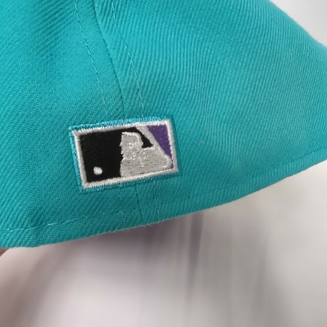 NEW ERA(ニューエラー)の新品　海外限定　AQUA　アクアカラー　NEWERA　CAP  7 1/2 メンズの帽子(キャップ)の商品写真