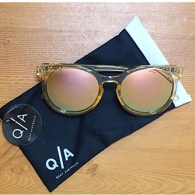 Quay Eyeware Australia(クエイアイウェアオーストラリア)の1月発売の最新モデル‼︎✨ 新品 ★ QUAY DON'T CHANGE レディースのファッション小物(サングラス/メガネ)の商品写真