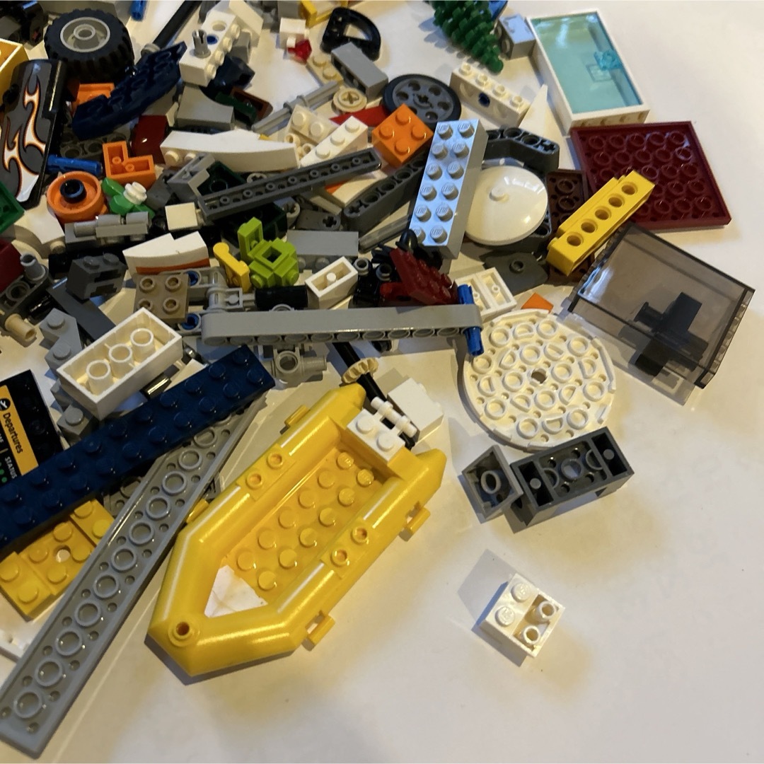 Lego(レゴ)のLEGO バラバラパーツ　詰め合わせ　550g キッズ/ベビー/マタニティのおもちゃ(知育玩具)の商品写真