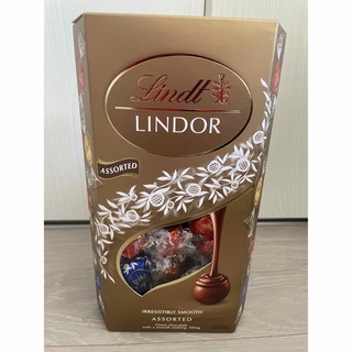 リンツ(Lindt)のリンツ リンドール ゴールド アソート 600g  リンドールチョコレート(菓子/デザート)