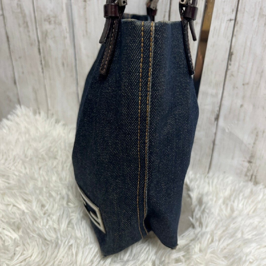 希少 FENDI デニム生地 マンマバケット ショルダーバッグ FF金具 希少 FENDI デニム生地 マンマバケット ショルダーバッグ FF金具