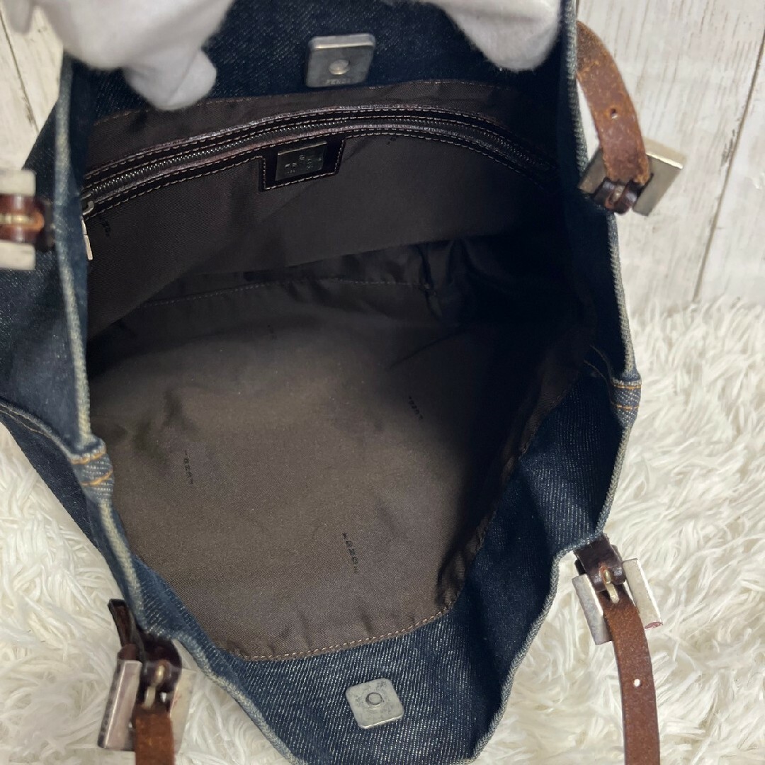 希少 FENDI デニム生地 マンマバケット ショルダーバッグ FF金具 希少 FENDI デニム生地 マンマバケット ショルダーバッグ FF金具