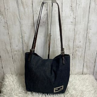 フェンディ(FENDI)の希少　FENDI デニム生地　マンマバケット　ショルダーバッグ　FF金具　美品(トートバッグ)