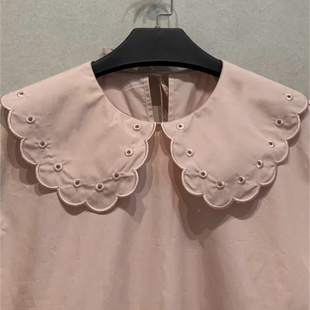 スカラップ刺繍ノースリーブブラウス スカラップ刺繍ノースリーブブラウス