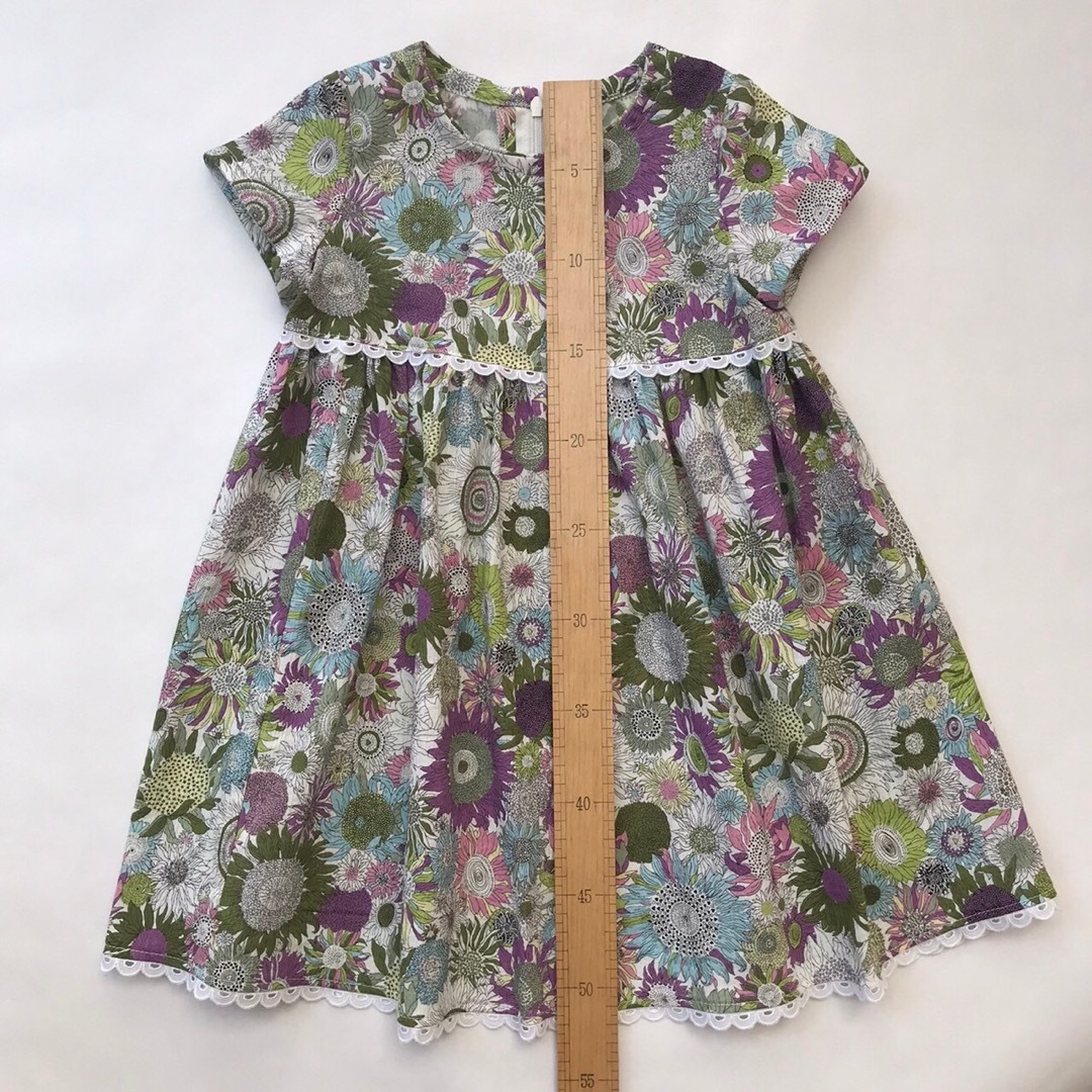 新品　ハンドメイド　ワンピース　90cm  花　リバティプリント使用 キッズ/ベビー/マタニティのキッズ服女の子用(90cm~)(ワンピース)の商品写真