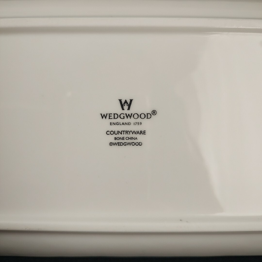 WEDGWOOD(ウェッジウッド)のウェッジウッド　カントリーウェア　サンドイッチプレート　ペア インテリア/住まい/日用品のキッチン/食器(食器)の商品写真