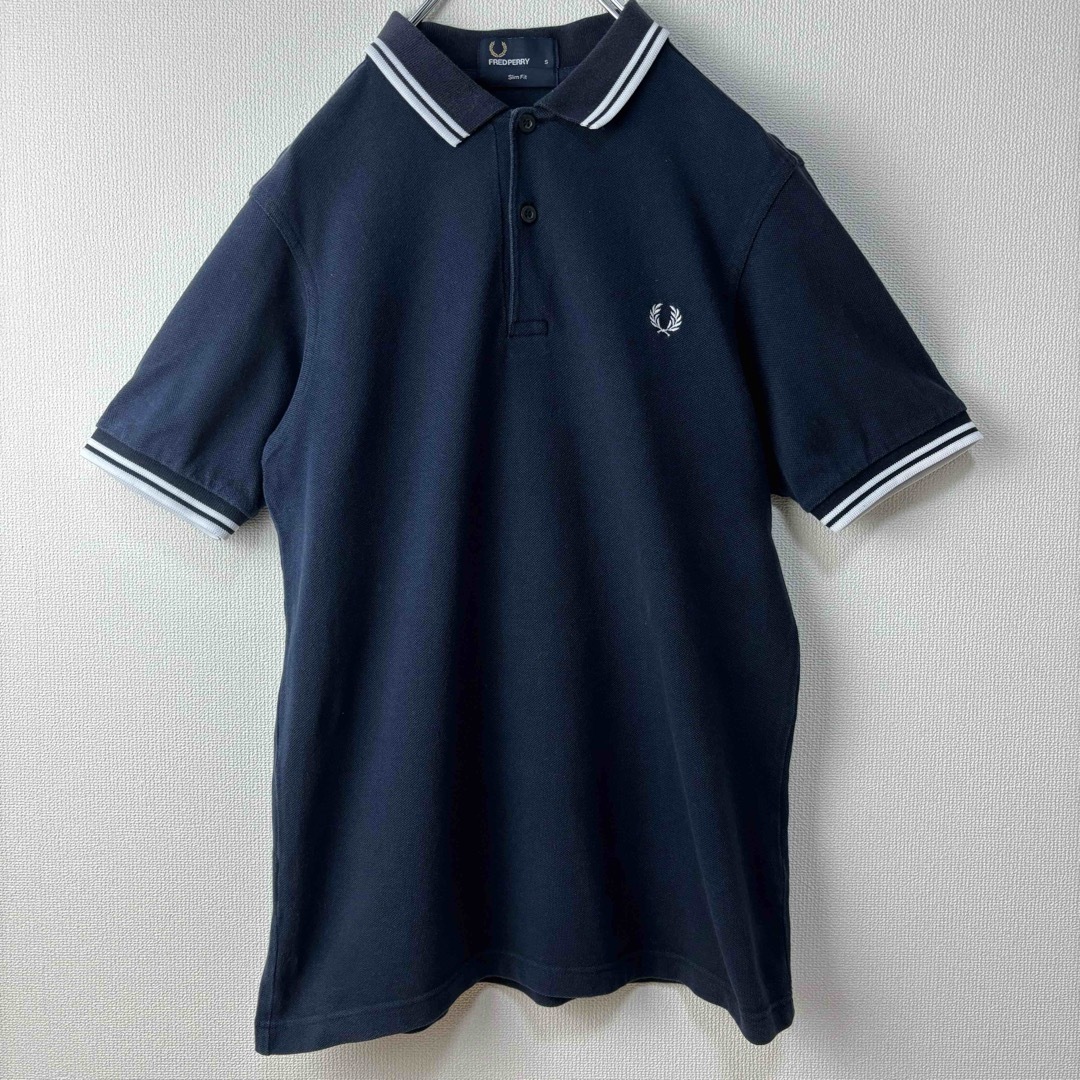 FRED PERRY(フレッドペリー)の人気　フレッドペリー　ポロシャツ　半袖　S  M36 ネイビー　ホワイト　古着 メンズのトップス(ポロシャツ)の商品写真