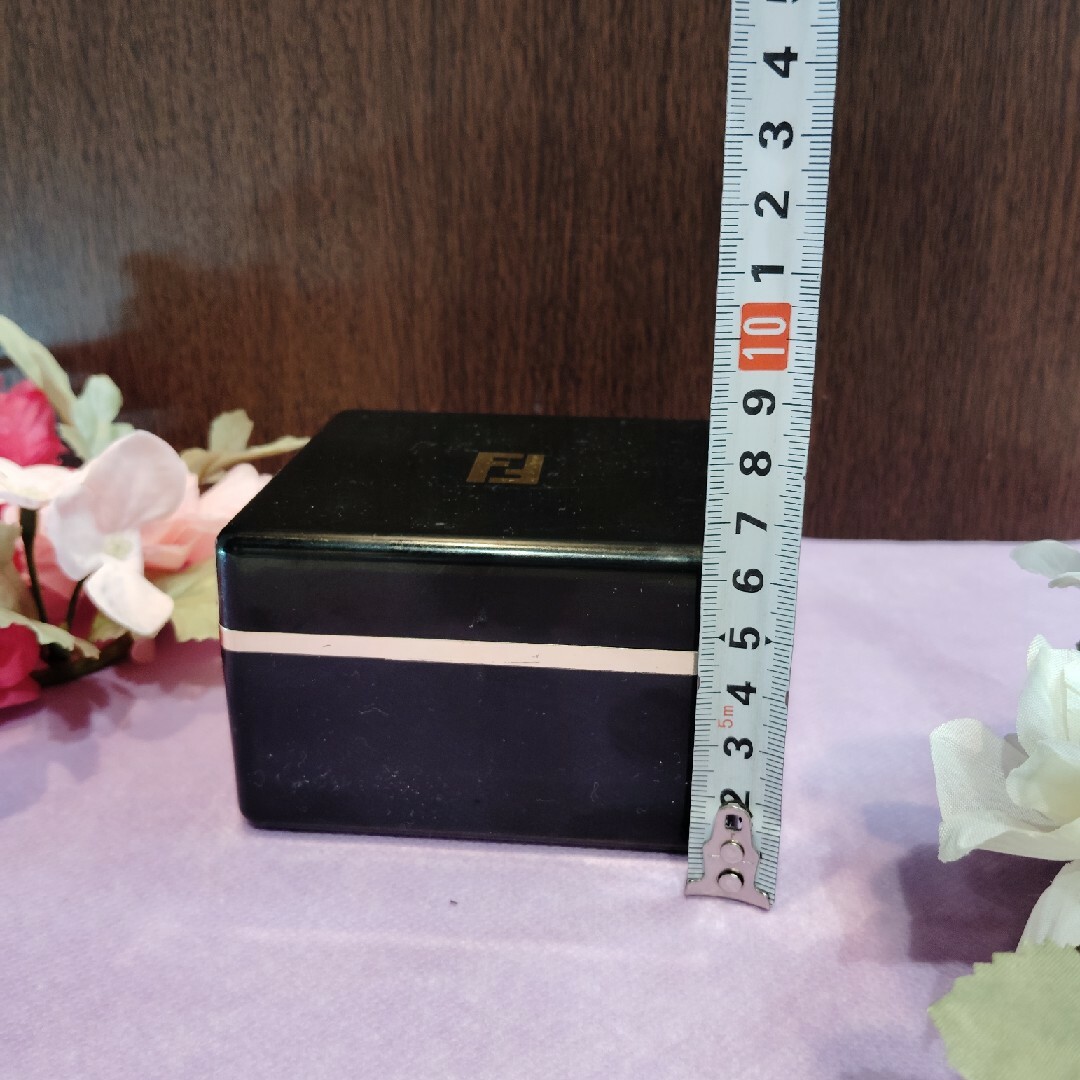 FENDI(フェンディ)のFENDI　フェンディプードルルミエールパフュームパウダー75g その他のその他(その他)の商品写真