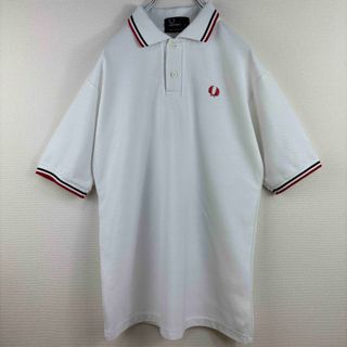 フレッドペリー(FRED PERRY)の大人気　フレッドペリー　ポロシャツ　半袖　白赤黒　M 古着(ポロシャツ)