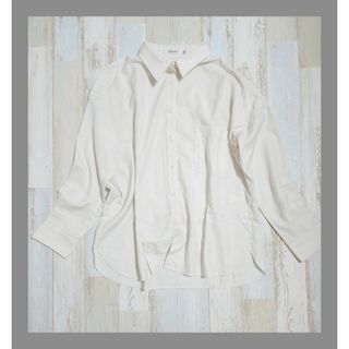 マウジー(moussy)の10【美品】moussy アイボリー ビッグシルエットシャツ 長袖(シャツ/ブラウス(長袖/七分))