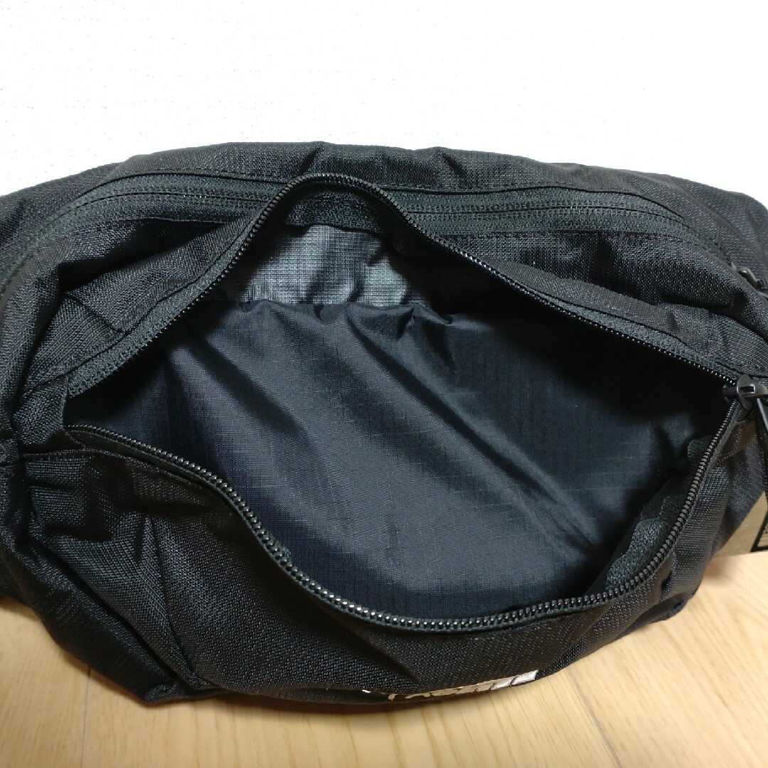 THE NORTH FACE(ザノースフェイス)のノースフェイス リーア 2.5L ポーチ ブラック 【新品】 メンズのバッグ(ウエストポーチ)の商品写真